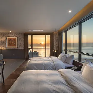 https://brown-dot-songjung.busan-hotelsweb.com