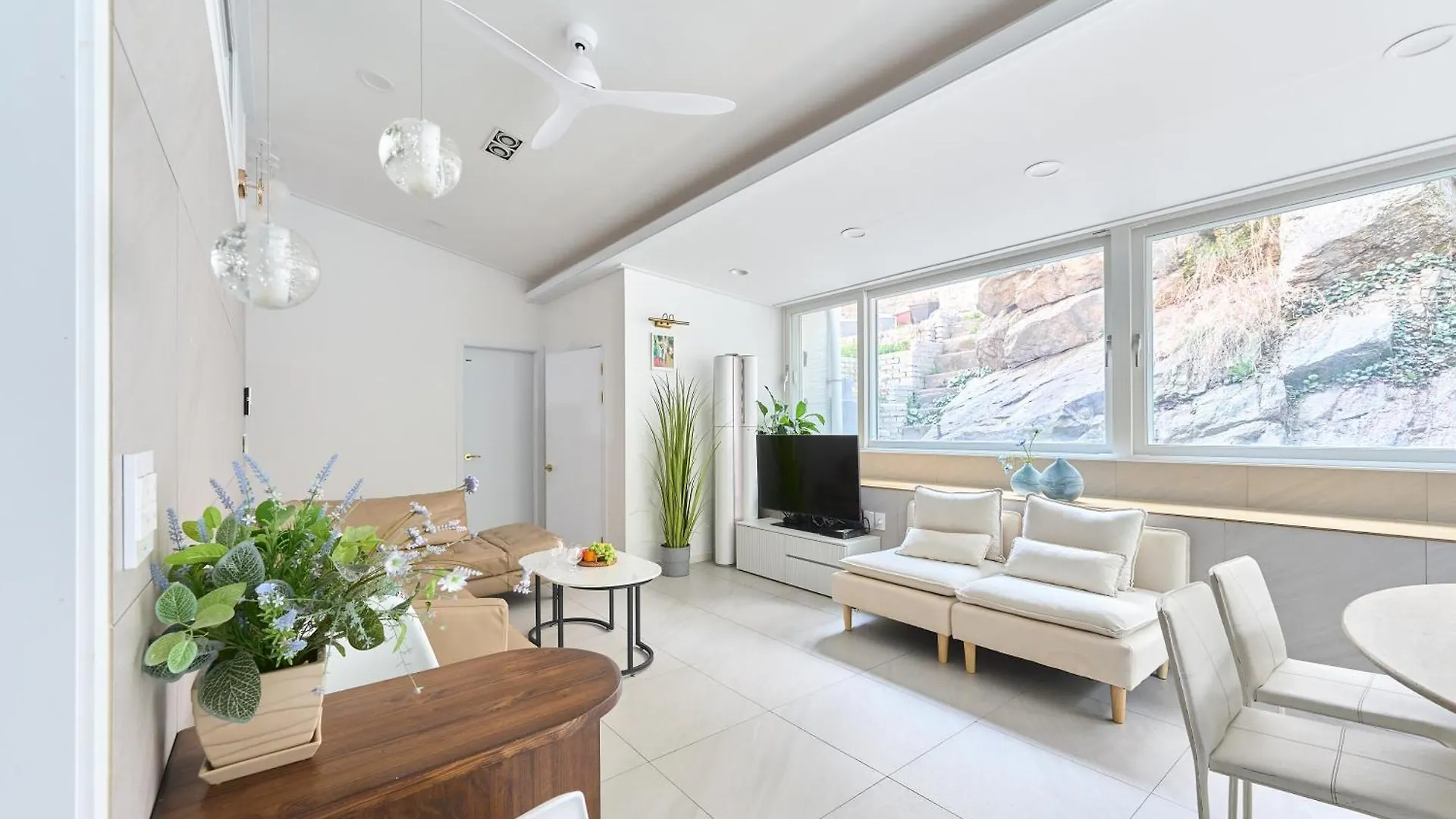 Seochon Secret Cave House Villa Seoul